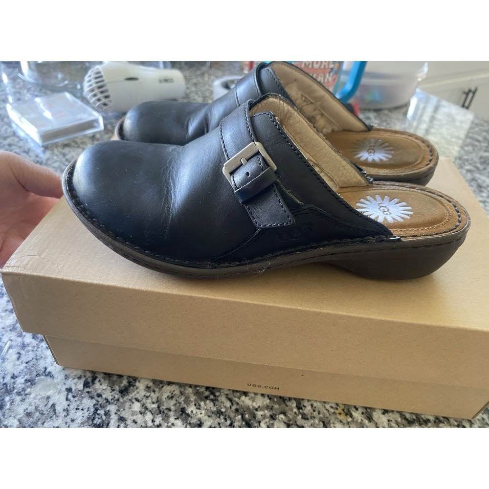 UGG Women's Livia Black Leather Slip-On Sherpa Lined Mules Size 7